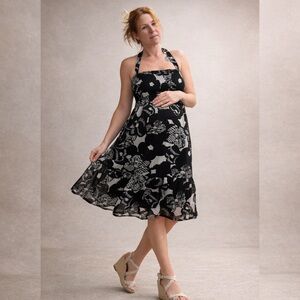 Liz Lange Maternity Dress- size Medium